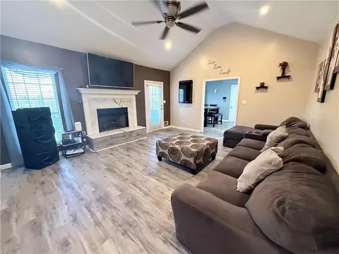 Living - 3712 Skyline Pl, Rex, GA 30273 photo 4 of 8