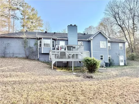 Exterior - 3712 Skyline Pl, Rex, GA 30273 photo 5 of 7