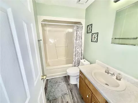 Bath - 3712 Skyline Pl, Rex, GA 30273 photo 2 of 10