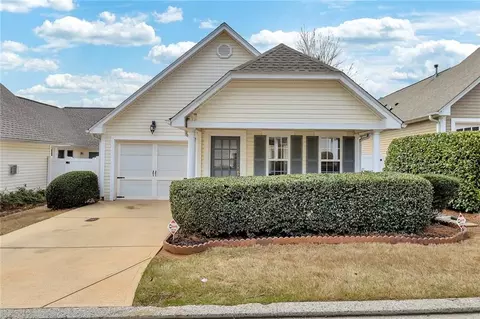 100 Highland Falls Dr, Hiram, GA 30141
