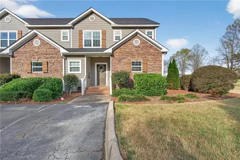 549 Old Phoenix Rd #105, Eatonton, GA 31024