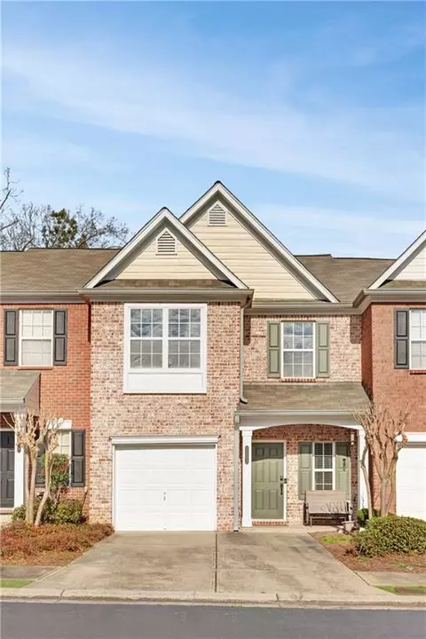 1102 Pleasant Oaks Ct, Lawrenceville, GA 30044
