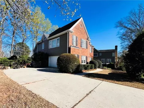 Exterior - 3875 Stonebriar Ct, Duluth, GA 30097 photo 8 of 11