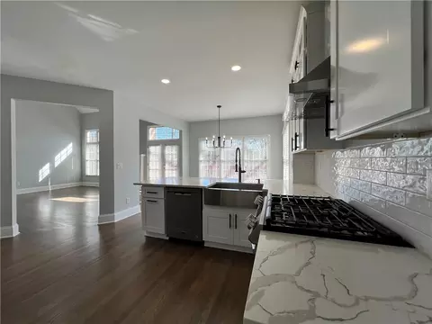 Kitchen - 3875 Stonebriar Ct, Duluth, GA 30097 photo 5 of 5