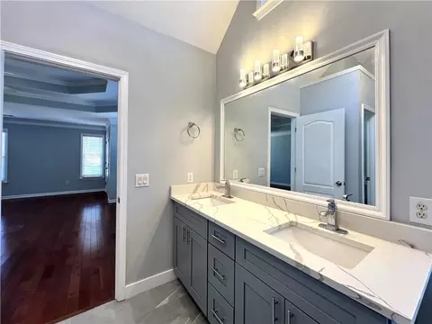 Bath - 3875 Stonebriar Ct, Duluth, GA 30097 photo 7 of 12