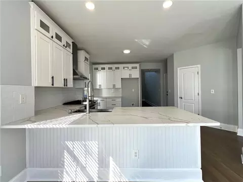 Kitchen - 3875 Stonebriar Ct, Duluth, GA 30097 photo 3 of 5
