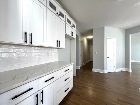 Entry Way - 3875 Stonebriar Ct, Duluth, GA 30097 photo 7 of 11