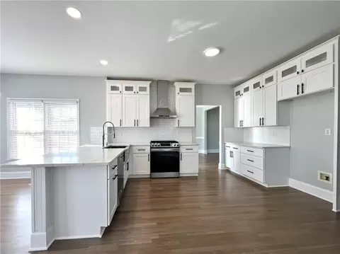 Kitchen - 3875 Stonebriar Ct, Duluth, GA 30097 photo 2 of 5