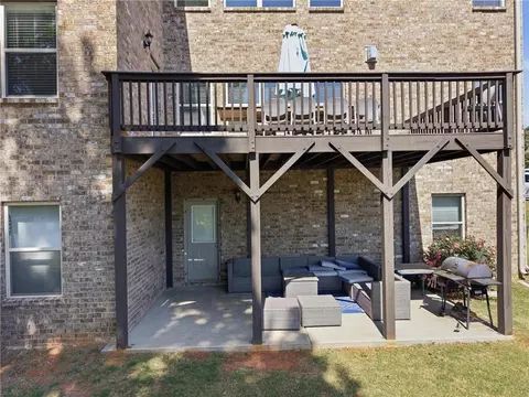 Exterior - 604 Augusta Dr, Fairburn, GA 30213 photo 6 of 9