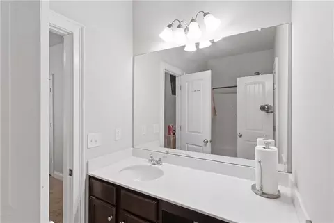 Bath - 604 Augusta Dr, Fairburn, GA 30213 photo 2 of 2