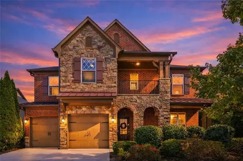 5860 Bluff Heights Dr, Cumming, GA 30040
