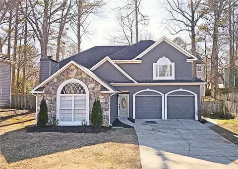 621 Radford Cir, Woodstock, GA 30188