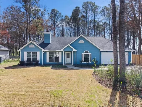 2395 Holly Branch Dr, Cumming, GA 30040