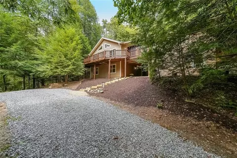 166 Clark Trl, Ellijay, GA 30540