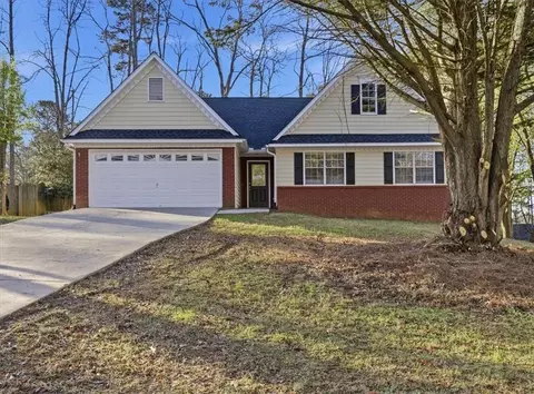 875 Oaklen View Dr, Sugar Hill, GA 30518