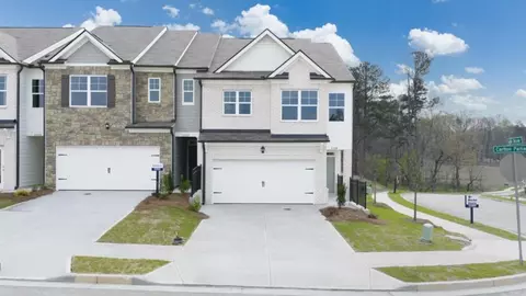2334 Carlton Pkwy, Douglasville, GA 30135