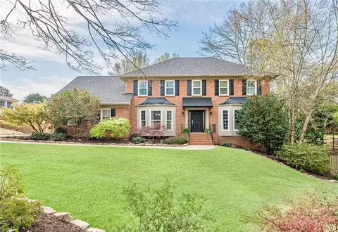 220 Saddle Lake Dr, Roswell, GA 30076