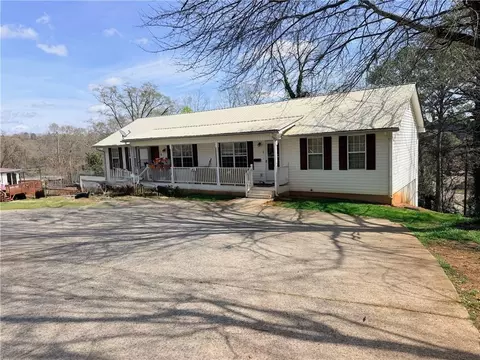 145 E Killian St, Canton, GA 30114 photo 2