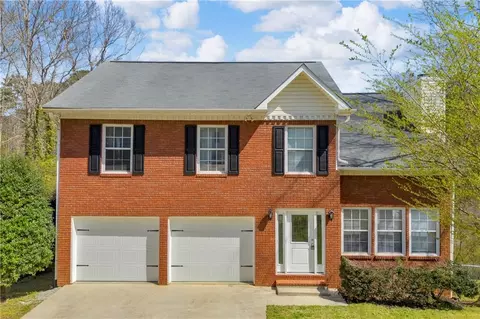 4605 Creek Bluff Dr, Sugar Hill, GA 30518