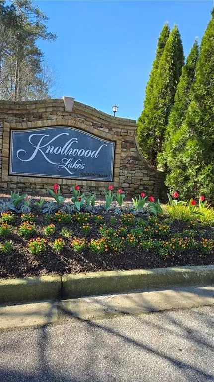 1550 Heatherglade Ln, Lawrenceville, GA 30045