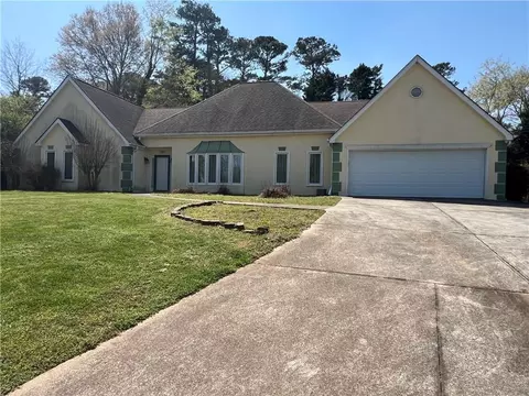 3460 Miller Farms Ln, Peachtree Corners, GA 30096