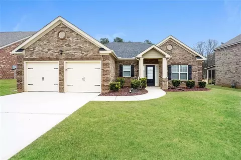 3217 Alhambra Cir, Hampton, GA 30228