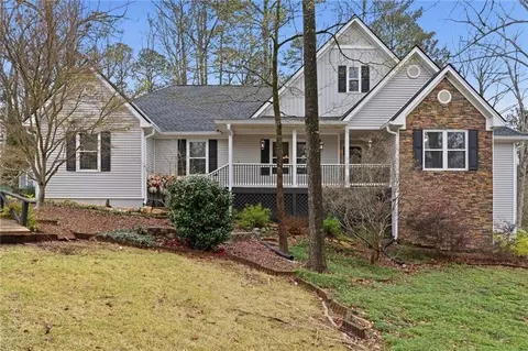 6117 Misty Valley Dr SE, Acworth, GA 30102