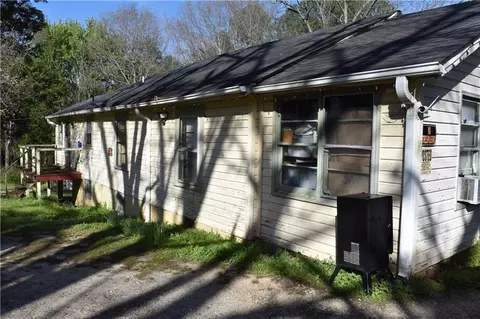Exterior - 129 Brady St, Toccoa, GA 30577 photo 2 of 7