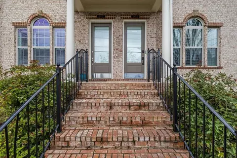 307 Alderwood Ln, Sandy Springs, GA 30328