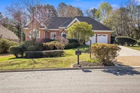 2425 William Ct, Dunwoody, GA 30360