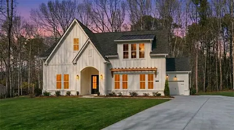 8280 Scarlett Grace Ln, Gainesville, GA 30506