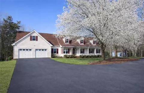 397 Sandhill Hickory Level Rd, Carrollton, GA 30116