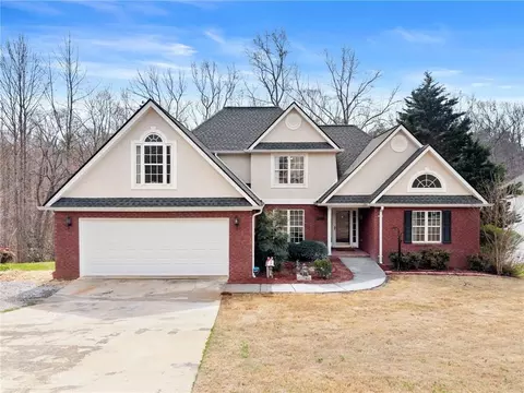 3710 Pebble Creek Pt, Gainesville, GA 30506