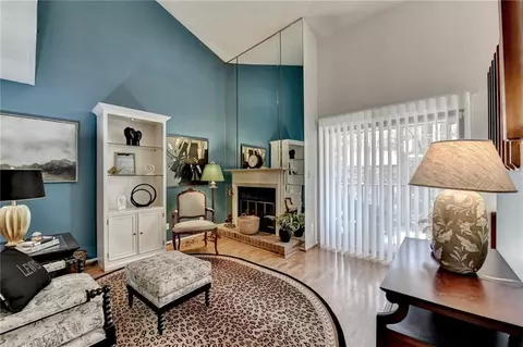 709 River Run Dr, Sandy Springs, GA 30350