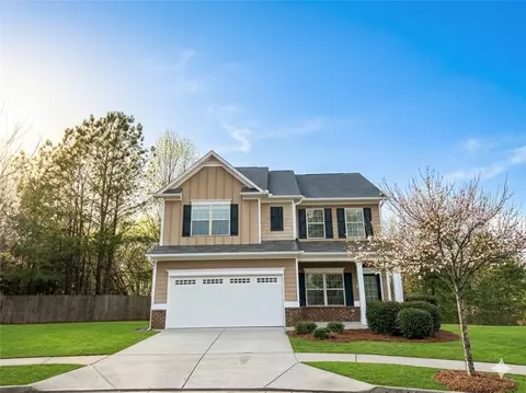 467 Pine Ln, Lawrenceville, GA 30043