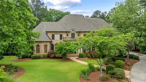 816 Blackfoot Trl, Suwanee, GA 30024