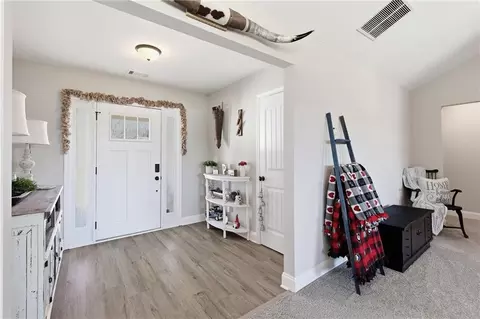 Entry Way - 122 Advent Dr, Winder, GA 30680 photo 2 of 9