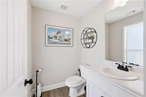 Bath - 122 Advent Dr, Winder, GA 30680 photo 1 of 1