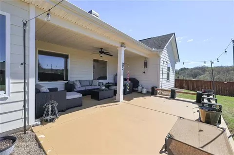 Exterior - 122 Advent Dr, Winder, GA 30680 photo 3 of 8