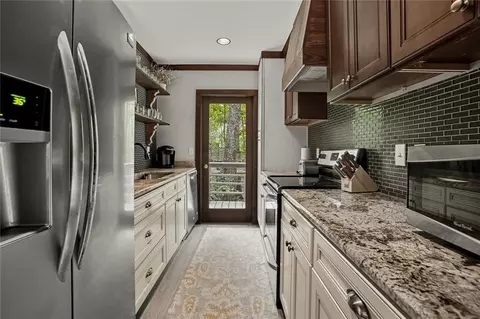 Kitchen - 176 Wild Ginger Cir, Jasper, GA 30143 photo 2 of 3
