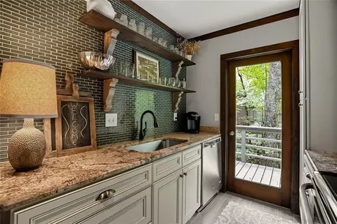 Kitchen - 176 Wild Ginger Cir, Jasper, GA 30143 photo 3 of 3