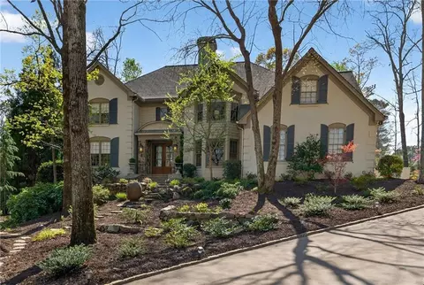 1020 Abingdon Ln, Johns Creek, GA 30022