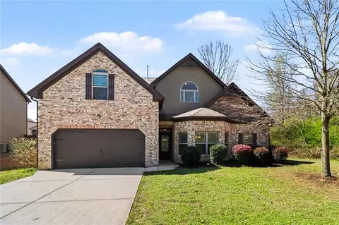 221 Traditions Dr, Loganville, GA 30052
