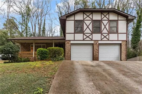 656 Cheviot Dr, Decatur, GA 30032