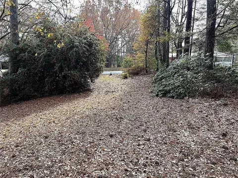 667 B Avery Rd, Canton, GA 30115 photo 3