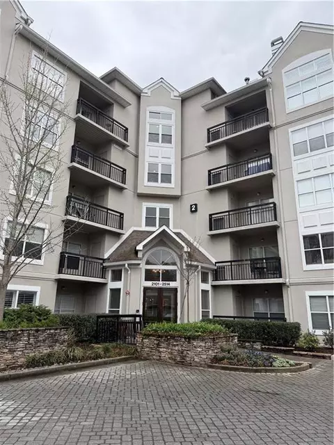 2511 River Green Dr NW, Atlanta, GA 30327