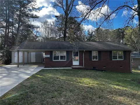4079 Garden Cir, Acworth, GA 30101