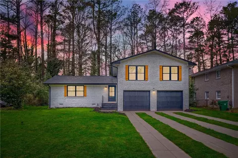 3045 Weslock Cir, Decatur, GA 30034