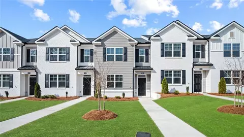 360 Sound Cir, Stockbridge, GA 30281