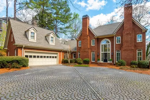 910 Curlew Ct, Sandy Springs, GA 30327
